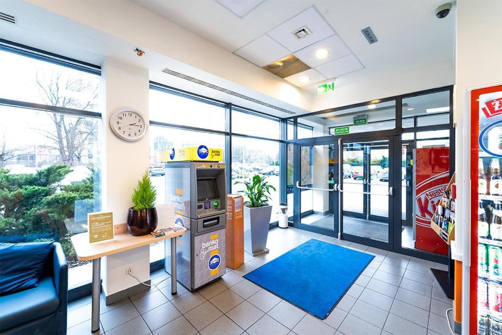 Ibis Budget Krakow Bronowice Exterior foto